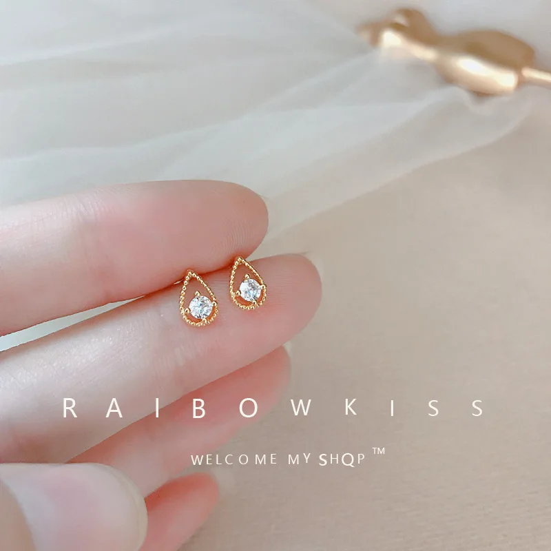 Висячие серьги-гвоздики Warter для женщин, корейссветильник легкие Роскошные Ушные Кольца, трендовые новые подарки на осень и зиму, женские модные украшения, оптовая продажа