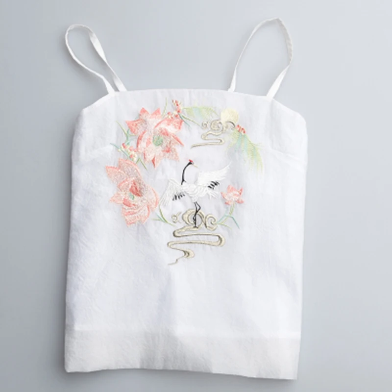 Женский топ Hanfu белый праздничный наряд с вышивкой изолированный Топ для