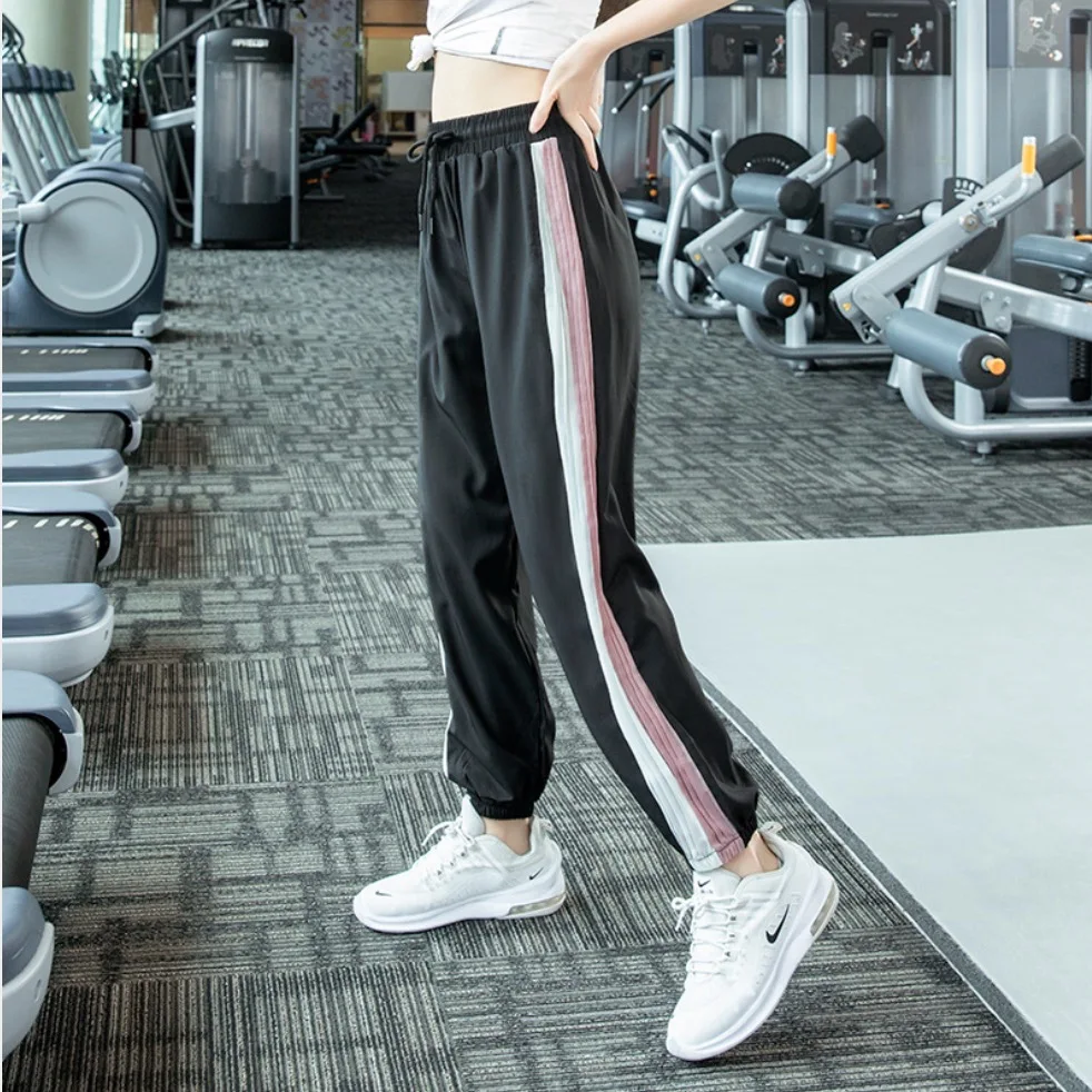 Black with pink EF8231 свободные штаны для йоги с боковой полосой, женские штаны для фитнеса, бега, тренировок, тренажерного зала, спортивные брюки, спортивная одежда для бега - Цвет: Black with pink
