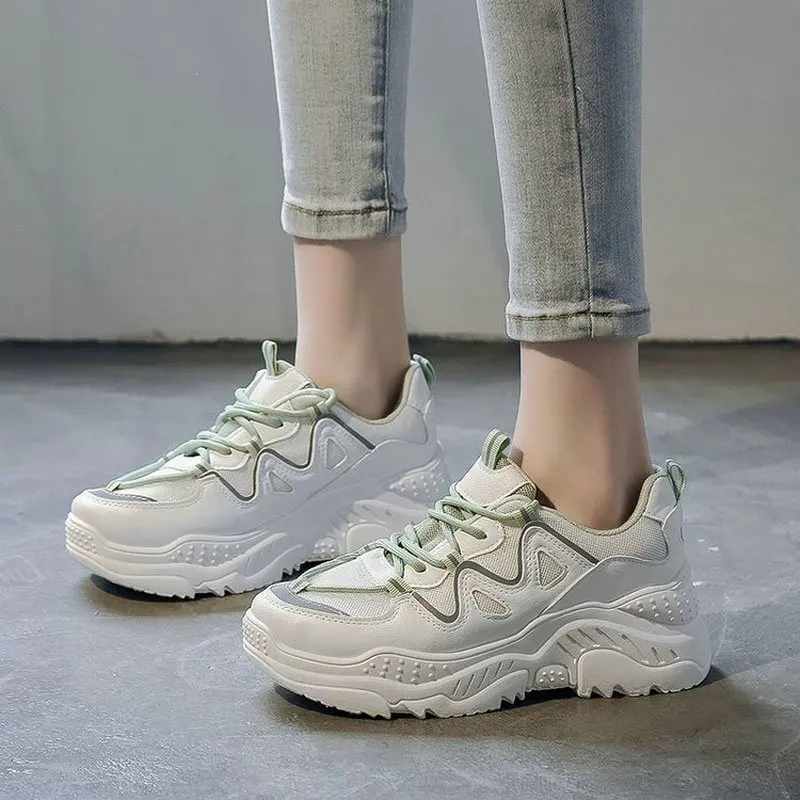 Дышащая повседневная спортивная обувь Женская летняя Новинка Большие размеры