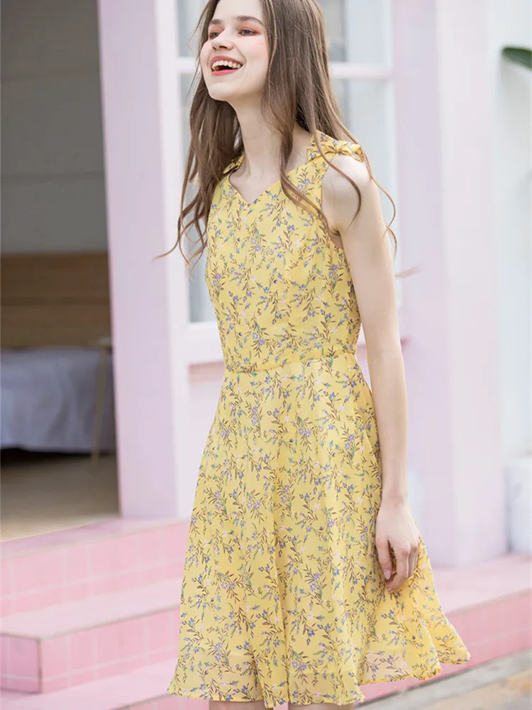 

French Niche Dress Platycodon Summer Cute Little Fairy Sweet Small Fresh Yellow Floral A-line Skirt V-neck High Waist