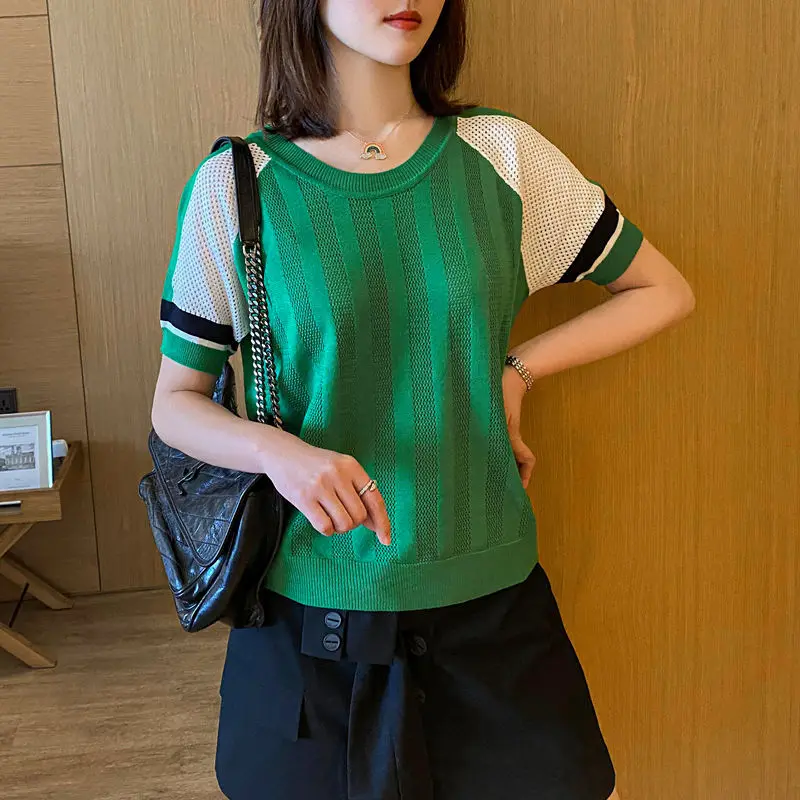 

Women O-neck Short Sleeve Elegant Knitted Cropped T-shirts Tees Women's Buttons Hollow Out Slim Vintage Tshirt Crop Tops D37