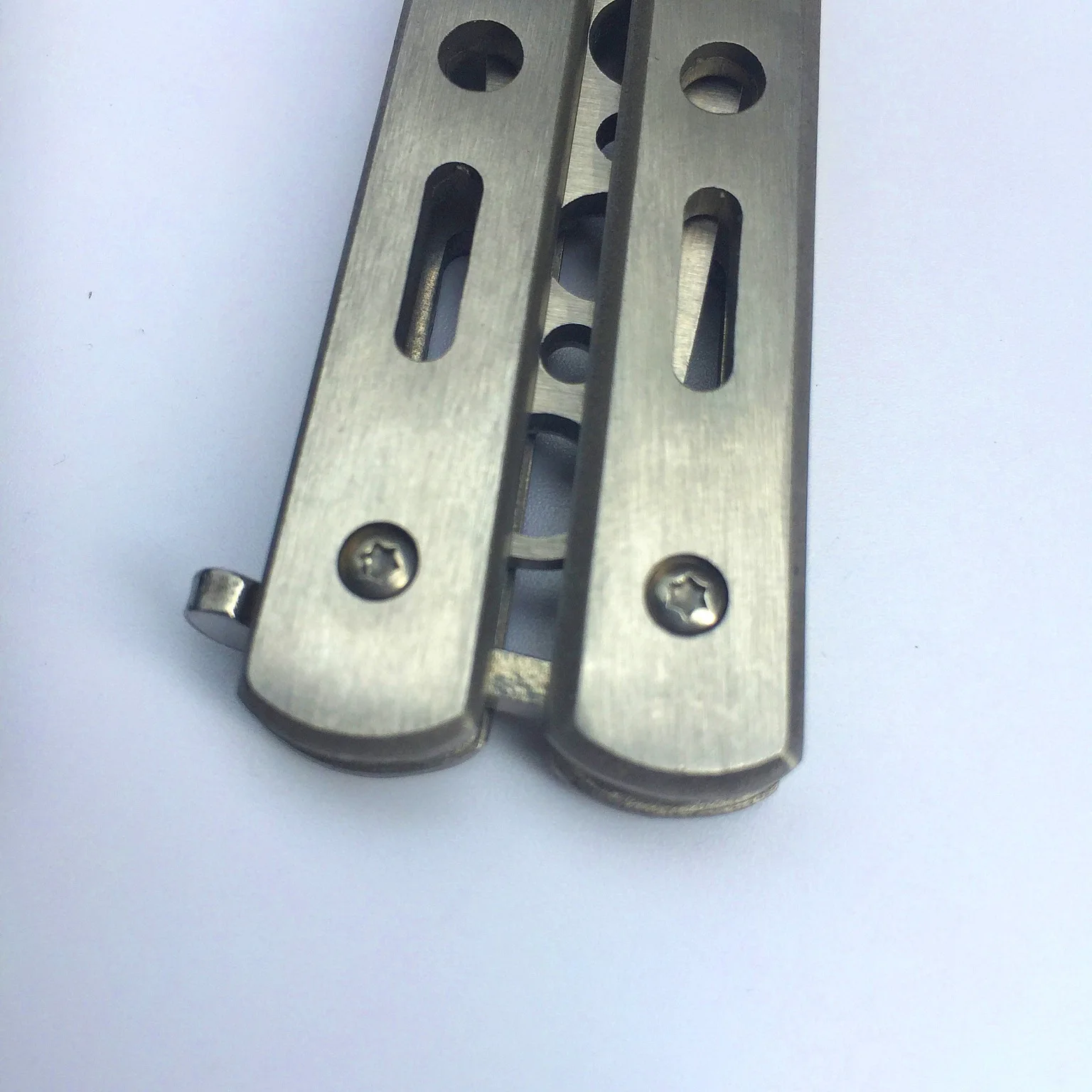 

Stainless Steel Silver Black Practice Butterfly In Knife Trainer Training Fold Knife Dull Tool Outdoor Camping Knife Comb Tool