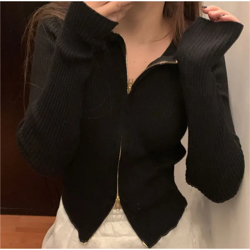 Женский трикотажный кардиган на молнии уличный свитер в рубчик с отложным