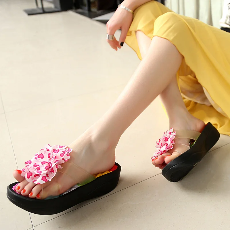 

New Summer Sweet Cute Wedges Flower Beach Slides Women Fashion Clear Slippers Ladies Outside Non-Slip Sandals Shoes Wholesale