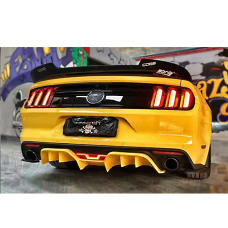 

Suitable for Three Modified Piece Spoiler Rear Lip Rtr Blade of 2016-18 Ford Mustang