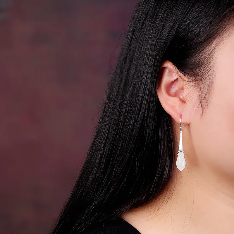 Женские серьги с цветком магнолии элегантные висячие из натурального нефрита