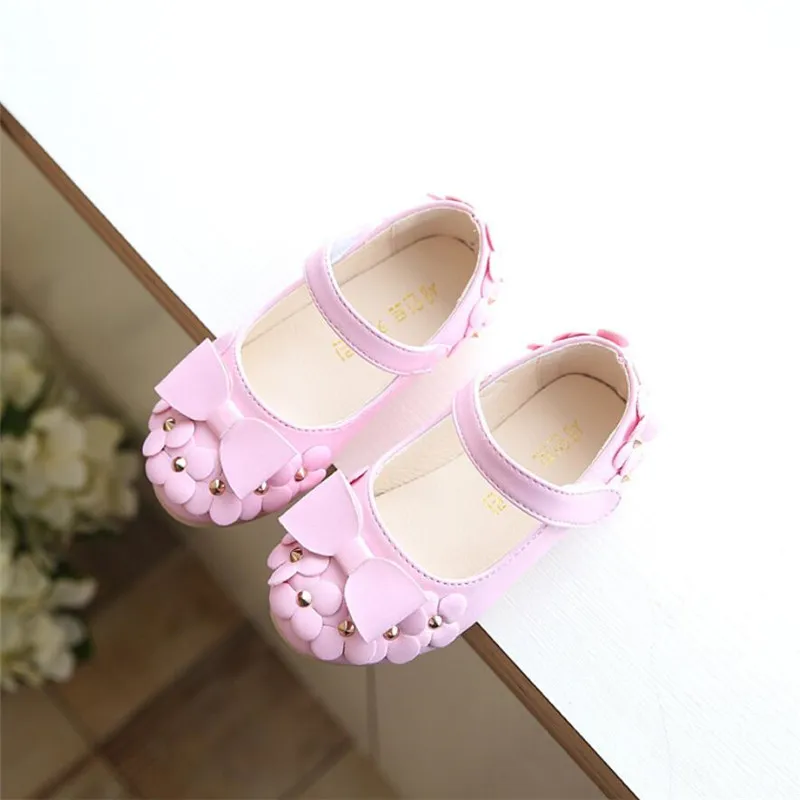 Кожаная обувь для девочек Праздничная с цветами маленьких принцесс детская на