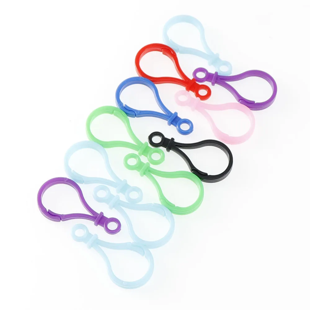 Недорогие пластиковые цветные пряжки в форме лампы 100 шт. карабин застежка сделай