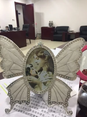 Элегантная рамка для фотографий с изображением бабочки Европейский