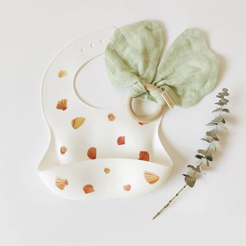 

Toddler Baby Silica Gel Bibs 202New Fashion Newborn Baby Girls Boys Cartoon Floral Pattern Burp Infant Baby Kids Accessories