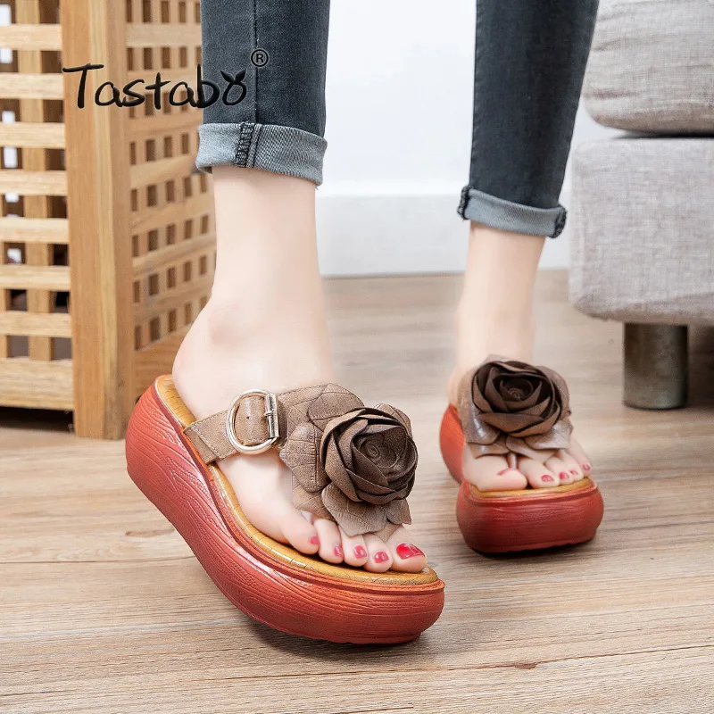 Летние женские шлепанцы на танкетке Кожаные повседневные пляжные без застежки