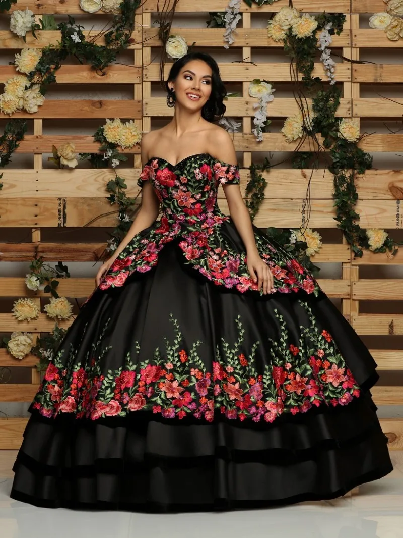 

vestidos de 15 años 2022 Black Quinceanera Dresses with Flowers Applique Off the Shoulder Sweet 16 XV White Prom Dress