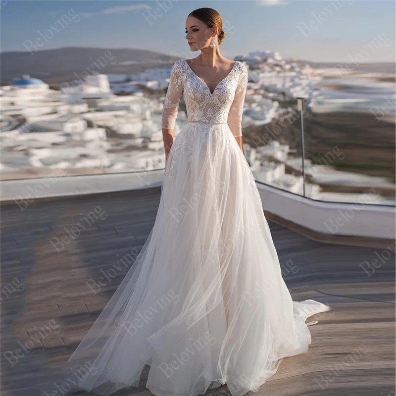 

Charming Sweep Train Backless A-line Wedding Dresses V-neck Three Quarter Sleeve Applique Bridal Gowns Beading Bride Dress 2021