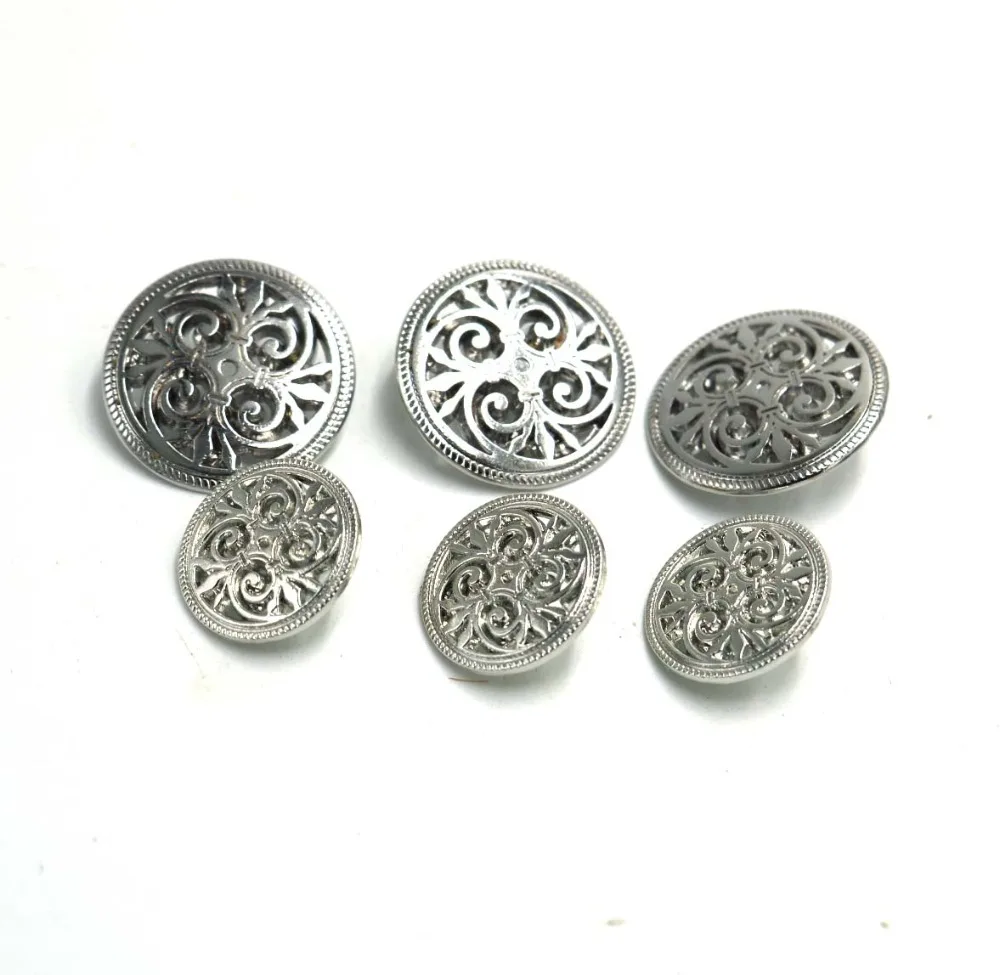 

20pcs 17mm&23mm Silver Tone Hollow Pattern Shank Sewing Metal Buttons DIY Sew On Jeans Cloth Buttons Round Scrapbook Decoration