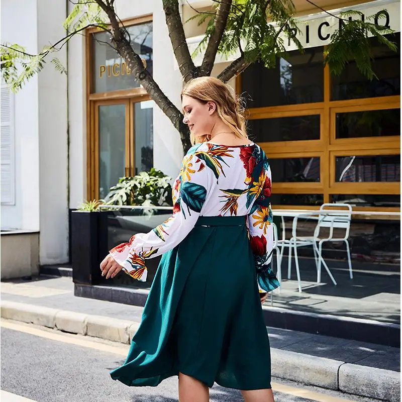 Женское платье с принтом повседневное зеленое длинными рукавами и клена