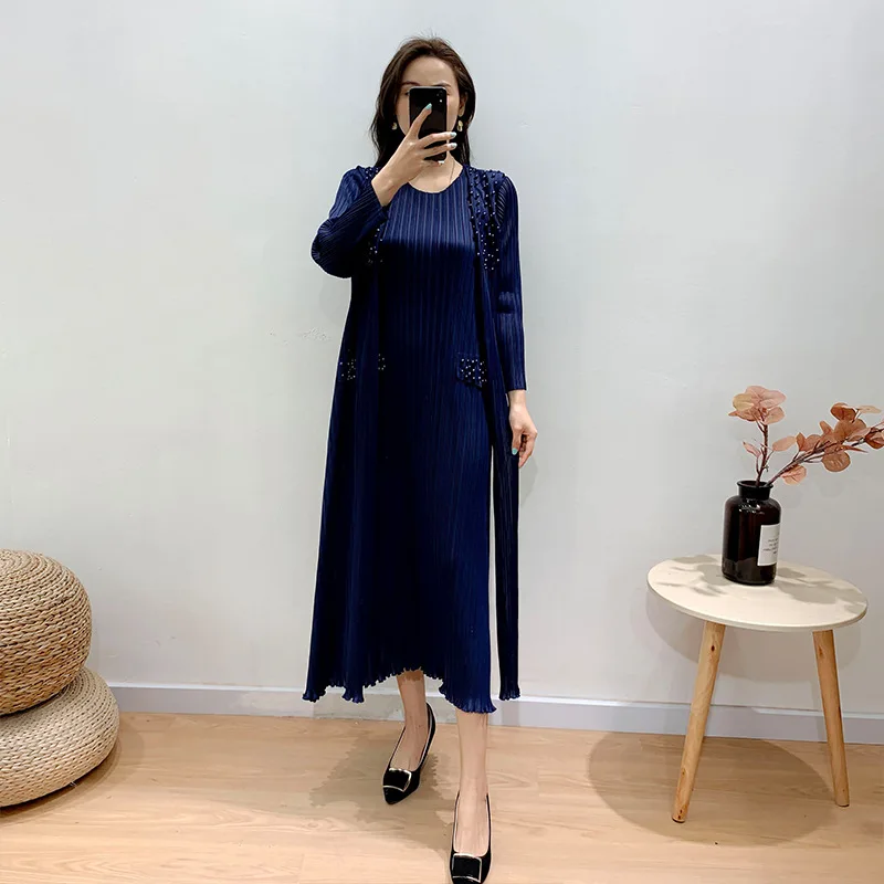

SuperAen Pleated Loose 2021 Spring New O Neck Solid Plus Size Waist Fake Two-piece Dress Women
