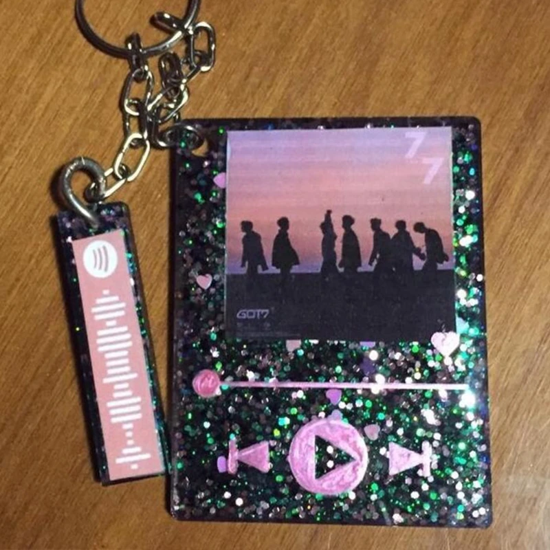 

DIY Crafts Music Player Keychain Epoxy Resin Mold Jewelry Pendant Silicone Mould C7AE