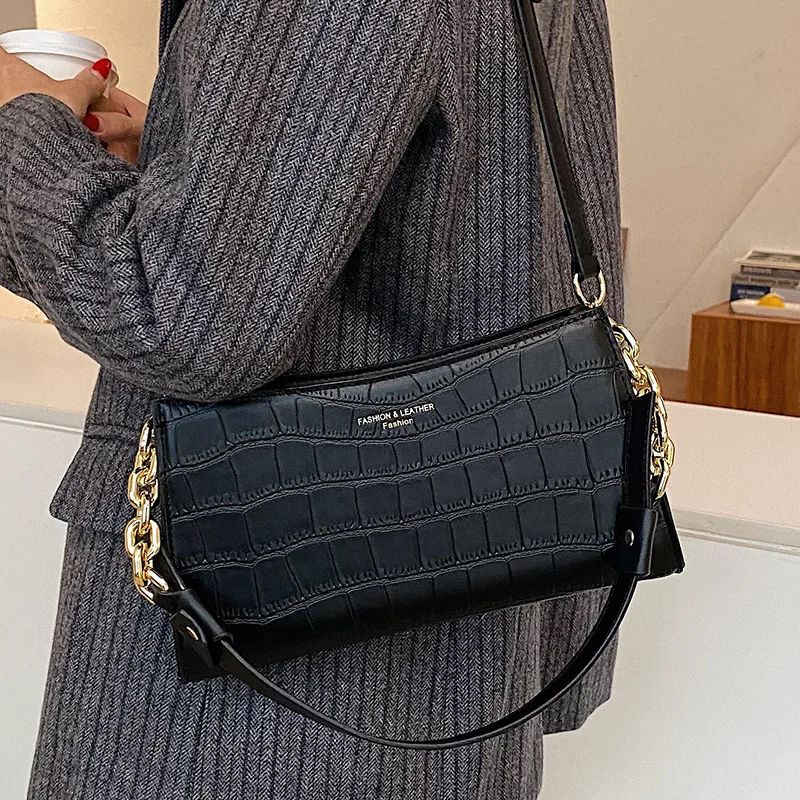 

Crocodile Pattern Ladies Small Square Bag Fashion Messenger Bags Women's Simple Crossbody Bags Chain Sling Bag For Women