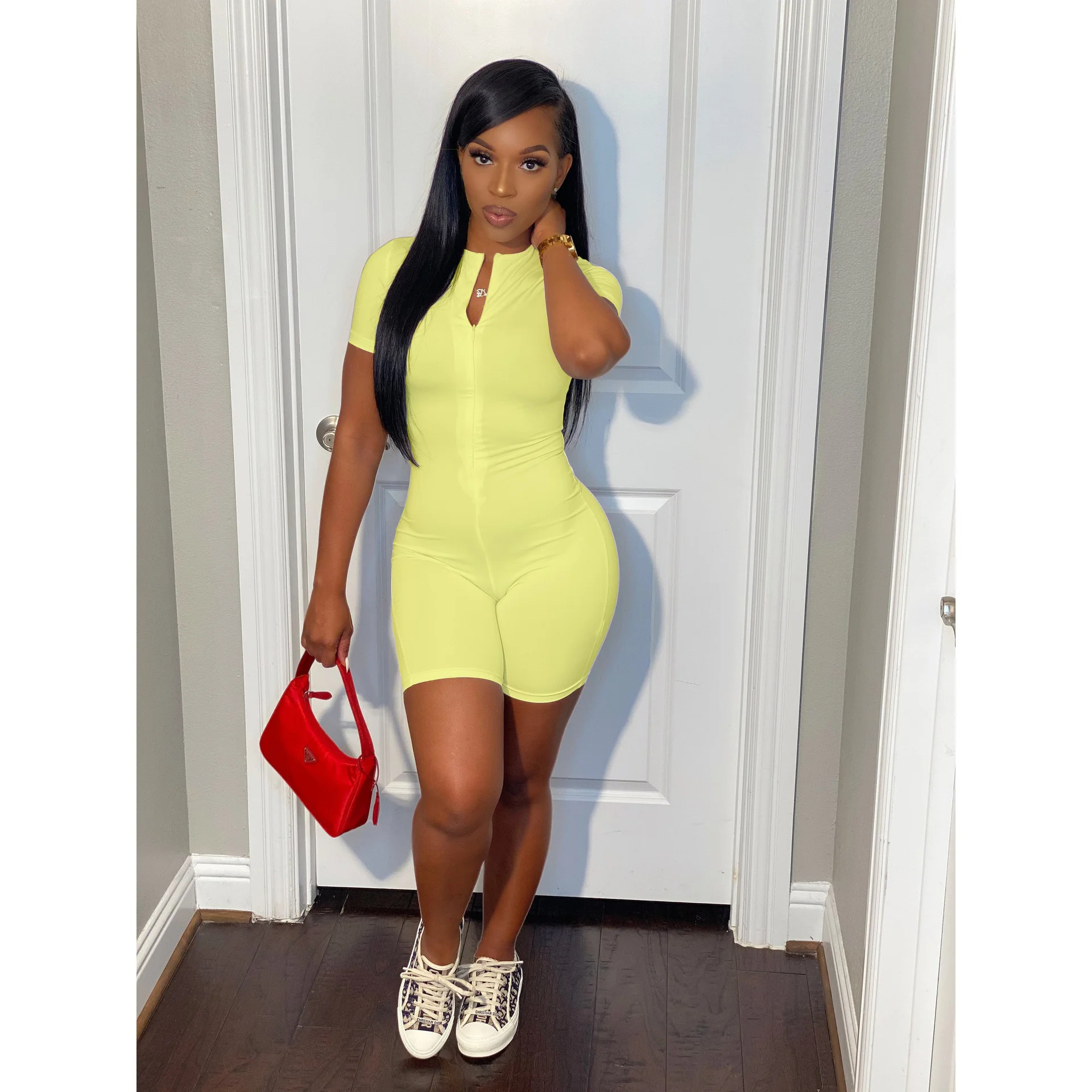 

Women's Short Sleeve Jumpsuit Soild Color Female Short Jumpsuit Fashion Casual Bodysuits Women Romper Zipper Bodysuit