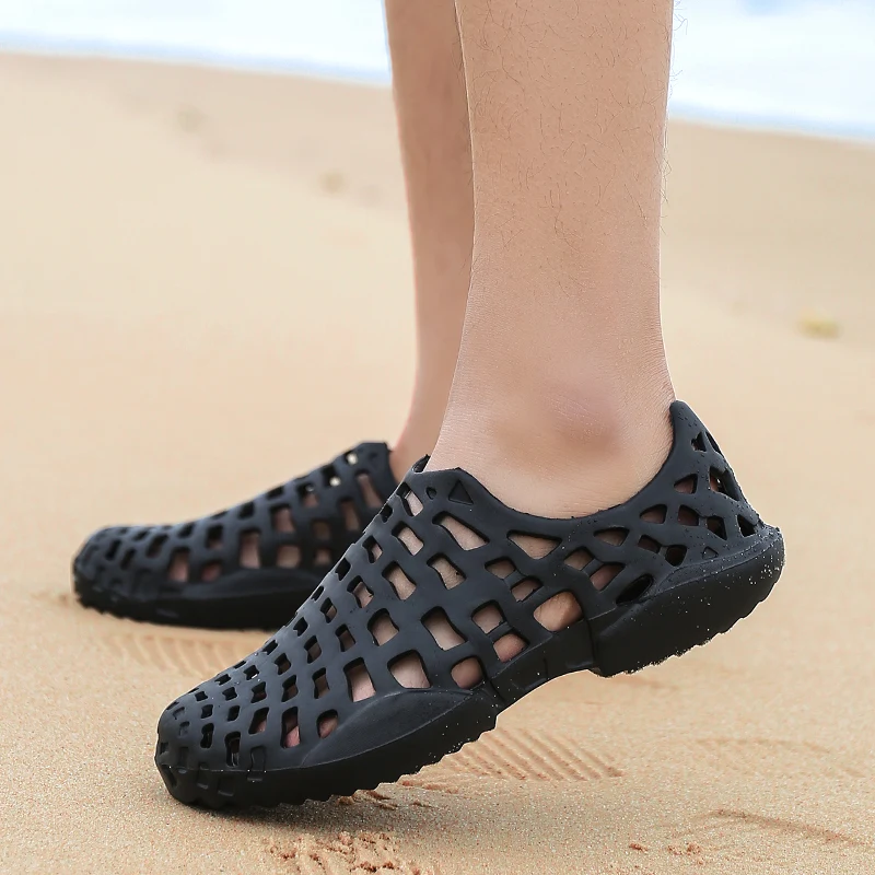 

Men Sandals Summer Hole Shoes Rubber Men Unisex Garden Shoes Beach Flat Sandals Slippers Zapatos Hombre