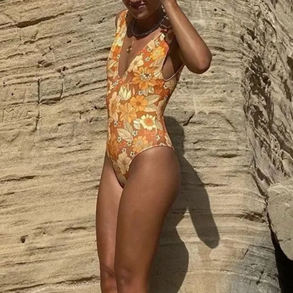 

Women Jumpsuit 2021 Summer Vintage Print Sleeveless Bodysuit Women Sexy V Neck Backless Casual Body Top Sandy Beach Jumpsuit