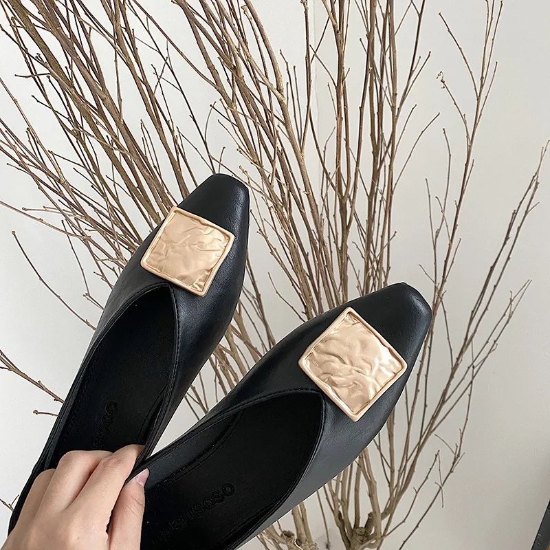 

Casual Woman Shoe Low Heels Modis Shallow Mouth Metal Chain All-Match Soft Female Footwear Round Toe Loafers With Fur Elegant 20