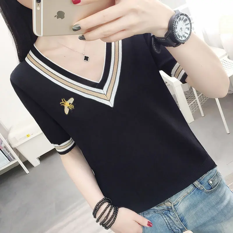 

Women's new summer v-neck knit loose short sleeve tau shirt
