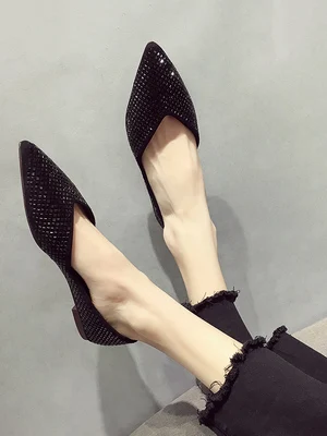 Женская обувь 2019 г. Новые весенние туфли на плоской подошве украшенные стразами с