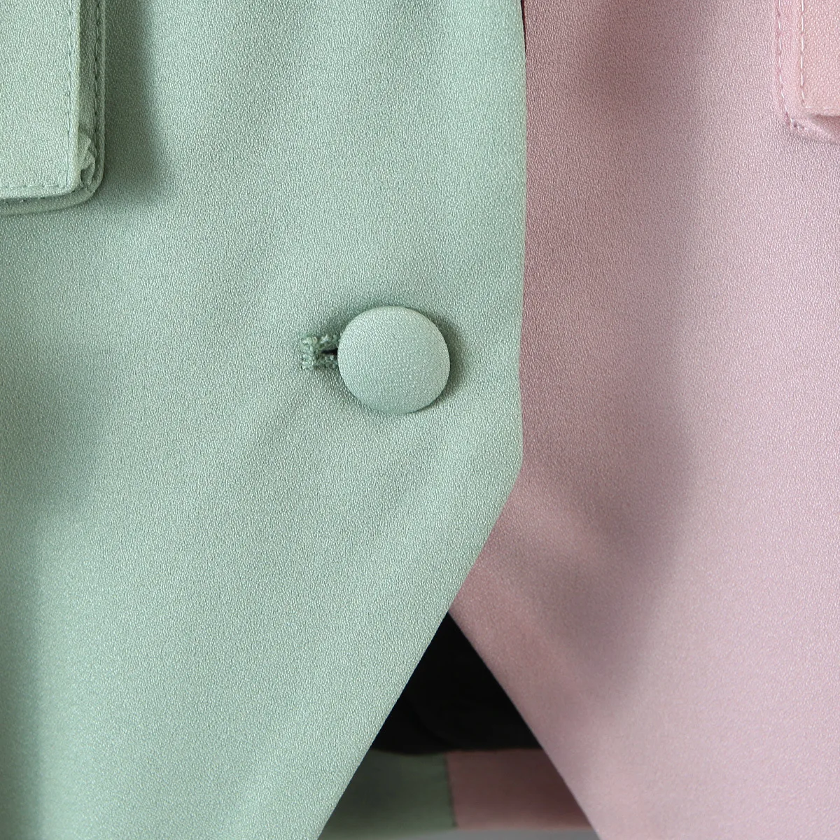 

Q8870-European American Style Women's Clothing 2020 Spring and Autumn New Short Two-Piece Buckle Contrast Color Suit Coat