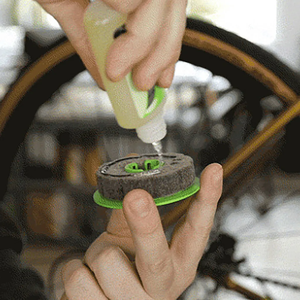 Bicycle Roller Chain Oiler Lubricating Cycling Gear Cleaner Lubricant W/magnet Repair Tools Bike Accessorie |
