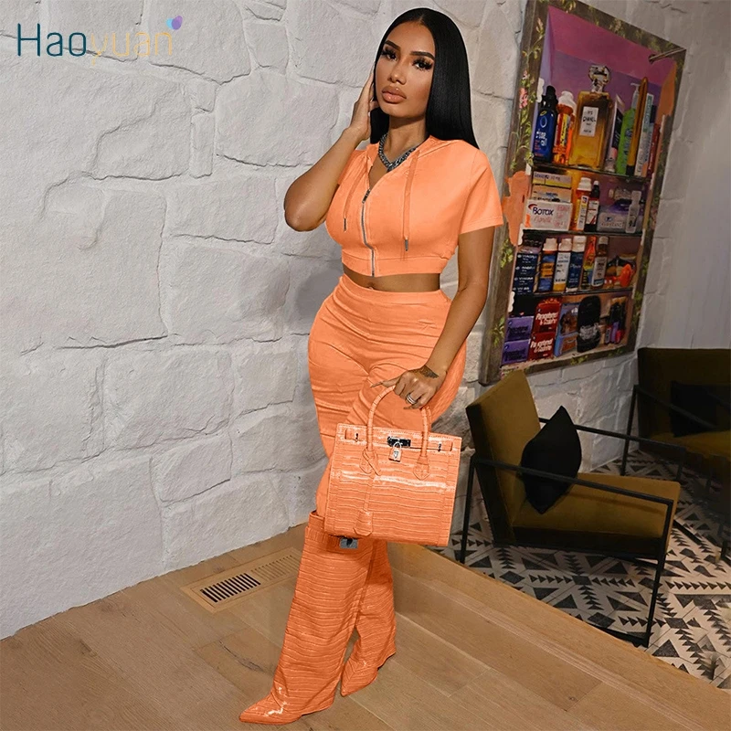 

Комплект женский осенний из двух предметов, с коротким рукавом