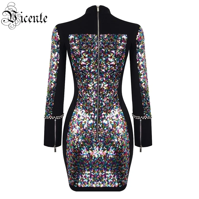 Мини-платье с блестками и заклепками длинным рукавом стоячим воротником для