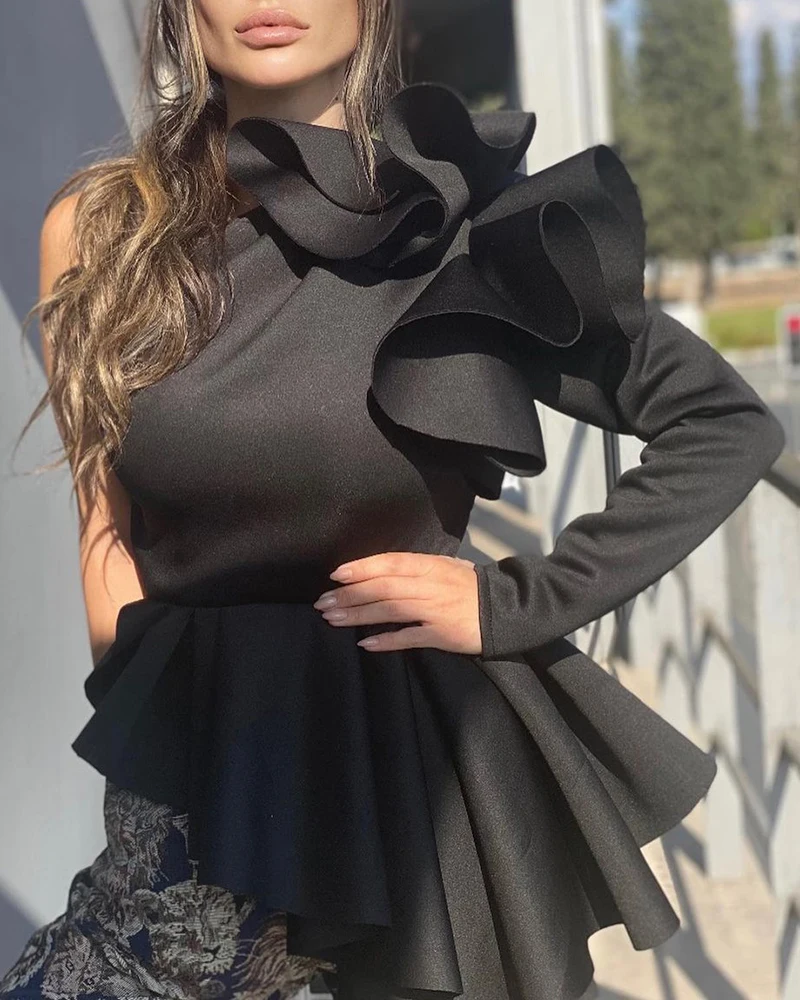 

Женская туника с длинным рукавом, черный хлопковый элегантный пуловер на одно плечо с асимметричным воротником и оборками, с трехмерными цв...