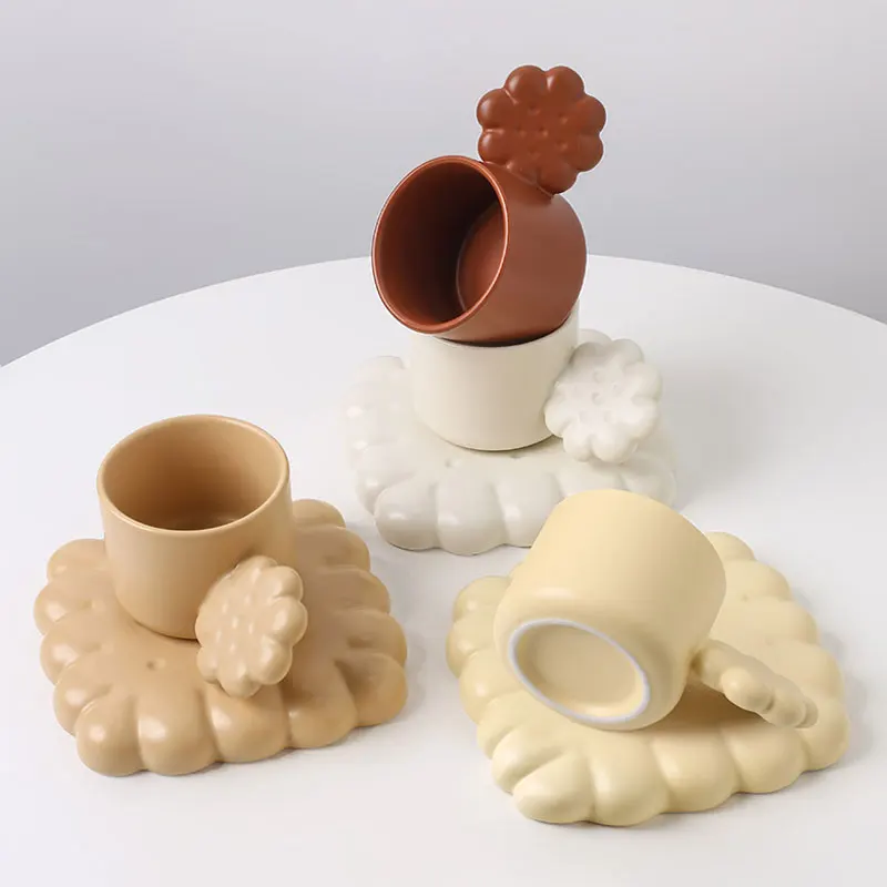 

Eworld Creative Cute Biscuit Ceramic Coffee Cup with Biscuit Shaped Tray Handmade Tea Latte Milk Cup Plate Birthday Gift