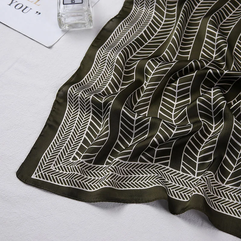 

70*70cm Shawl And Wraps Square Scarves Luxury Imitated Silk Satin Head Scarf For Women Plaid Print Square Scarf Neckerchief
