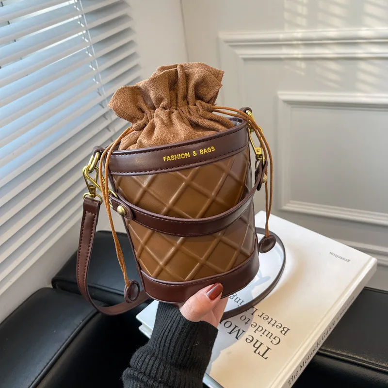 

Cylinder Shape Pu Leather Crossbody Bags For Women 2022 New Drawstring Shoulder Handbags And Purse Female Travel Cross Body Bag