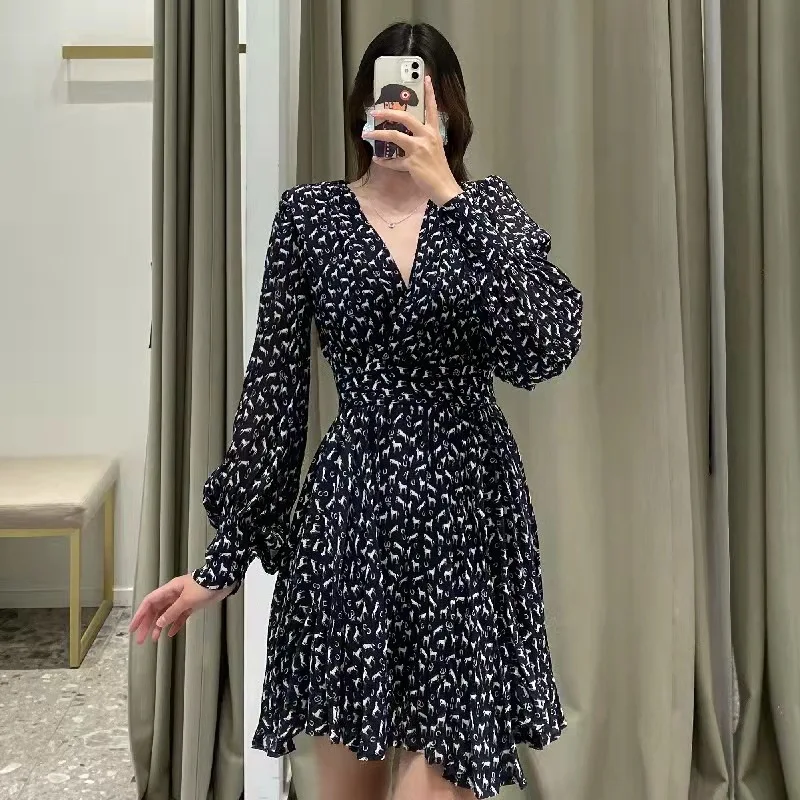 

2021 Early Autumn New V-neck Horse Print Lantern Sleeve Ruffle Ladies Dress Women Mini Dress