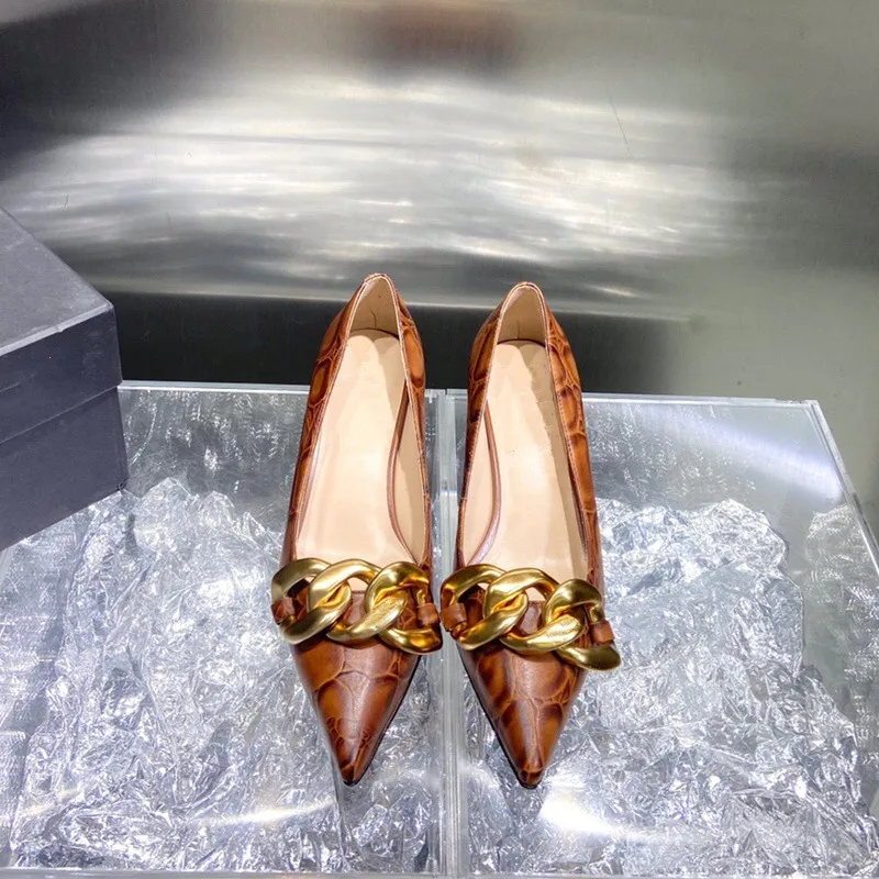 

Crocodile Pattern High Heels Women Sexy Pumps Pointed Toe Metal Chain Decor Ladies Party Shoes Novelty Style Luxury Brand Design