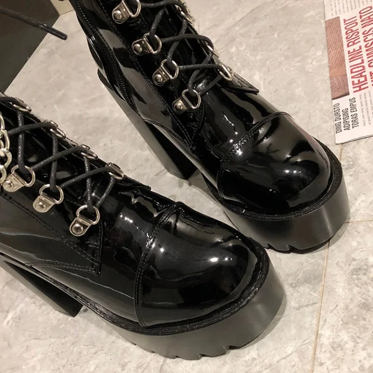 

Autumn and winter 2020 new women's boots thick heel thick soled British Martin boots lace up chain high heel short boots