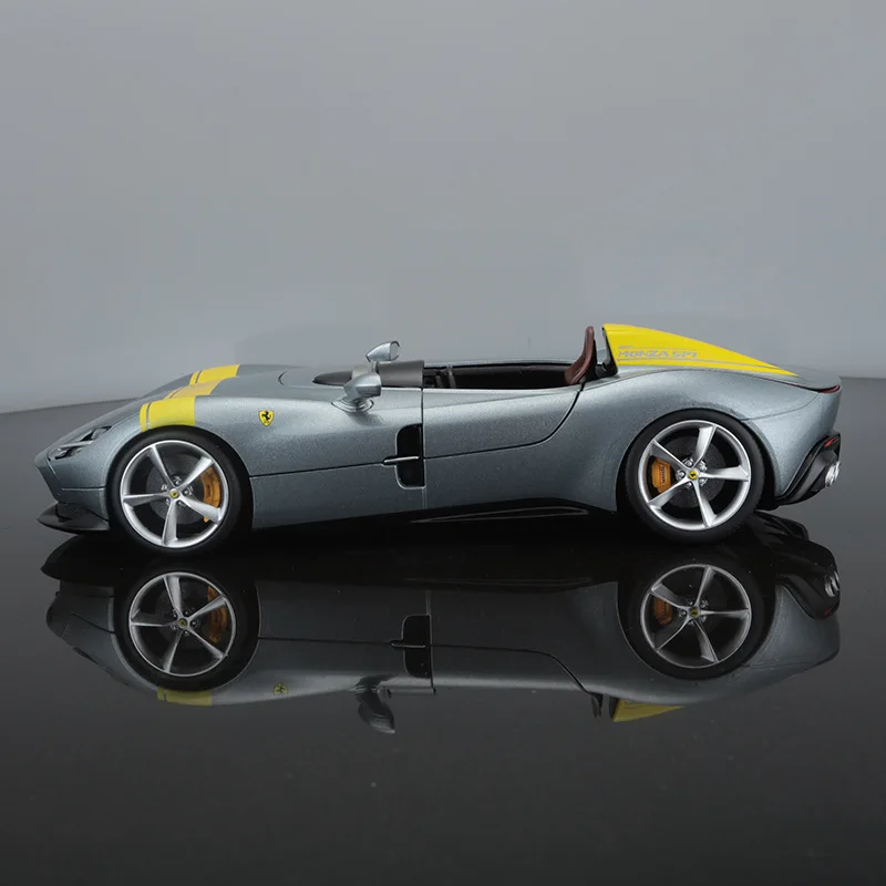 Модель спортивного автомобиля Bburago Monza SP1 1:18 литая под давлением|Наземный