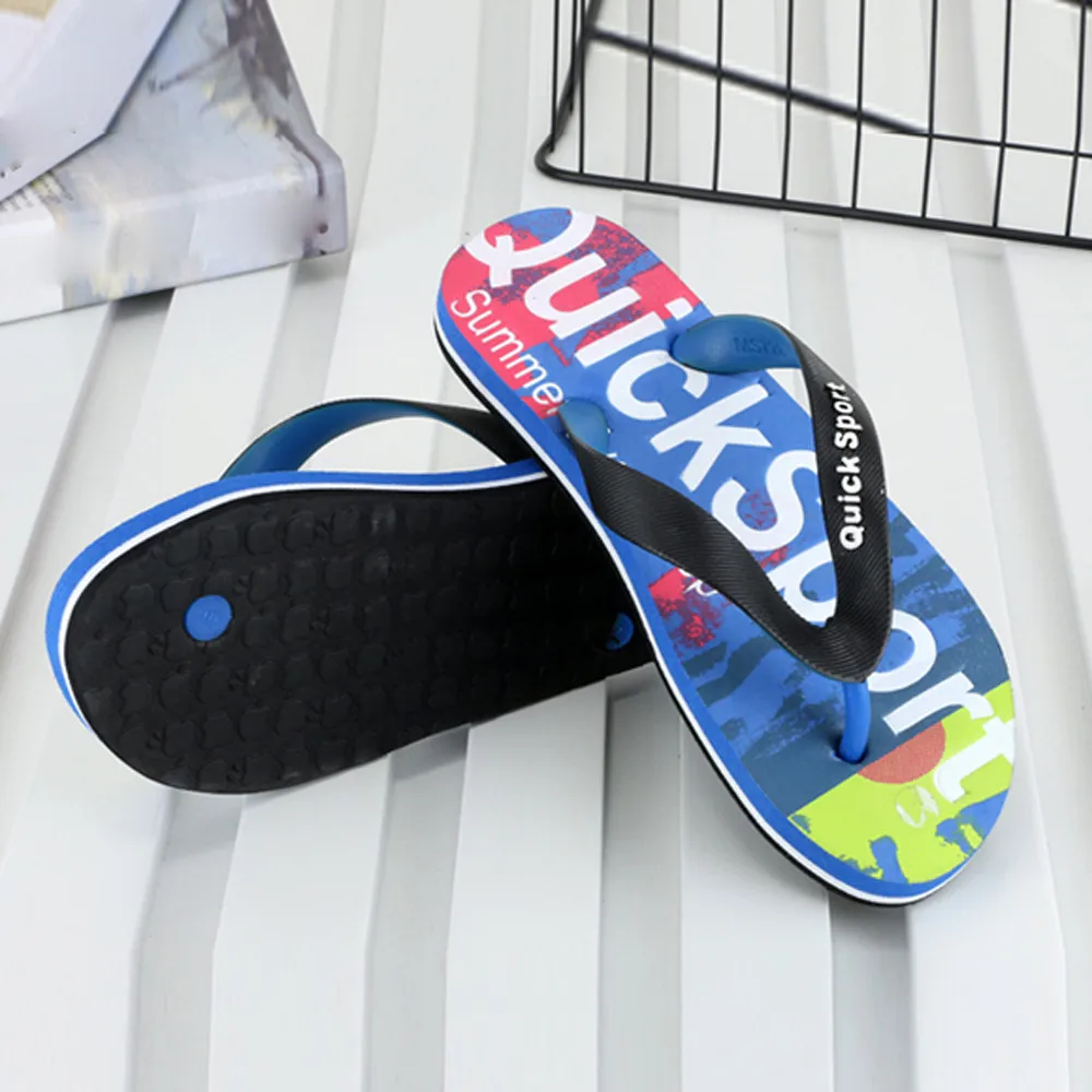 Мужские шлепанцы с буквенным принтом пляжные на плоской подошве Тапочки для