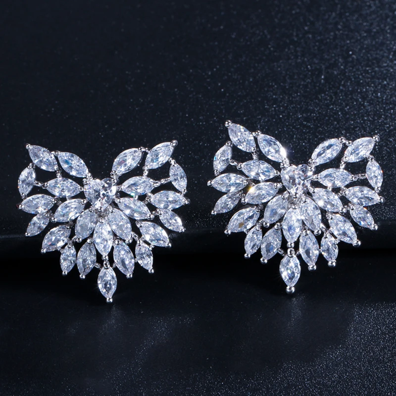 Женские серьги пусеты BeaQueen большие в форме сердца с кубическим цирконием модные