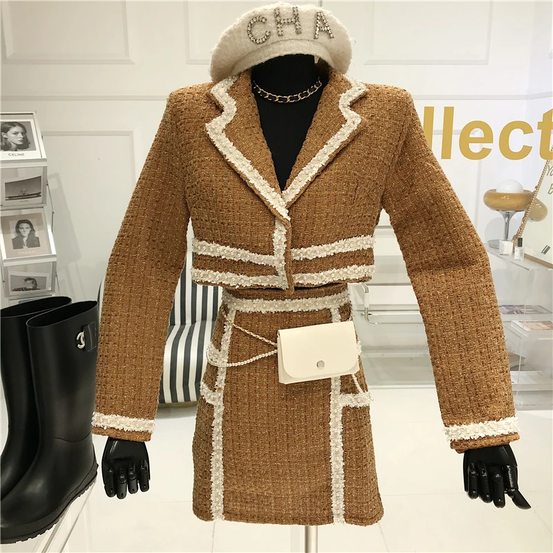

Two Piece Set Women's Spring Of 2021 Niche Design New Color Matching Plaid Long Sleeve Short Top + High Waist Buttock Skirt