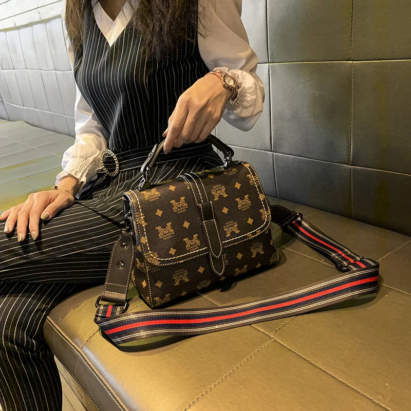 

2021 New Fashion Print Retro Messenger Small Square Bag All-match Genuine Leather Ladies Single Shoulder Bag Purses and Handbags