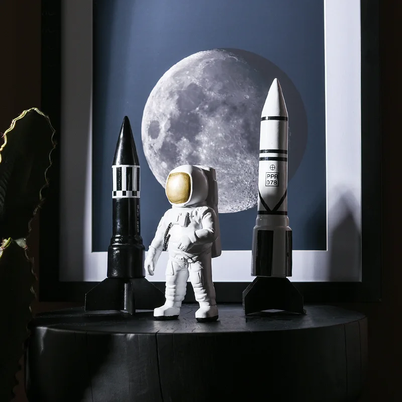 

Новинка креативная каучуковая скульптура в скандинавском стиле модель астронавта украшения для дома декоративная модель космической раке...