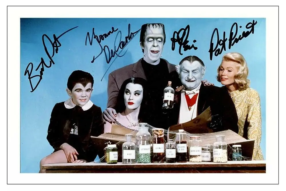 

THE MUNSTERS CAST Signed Art Silk Poster Print 24x36inch