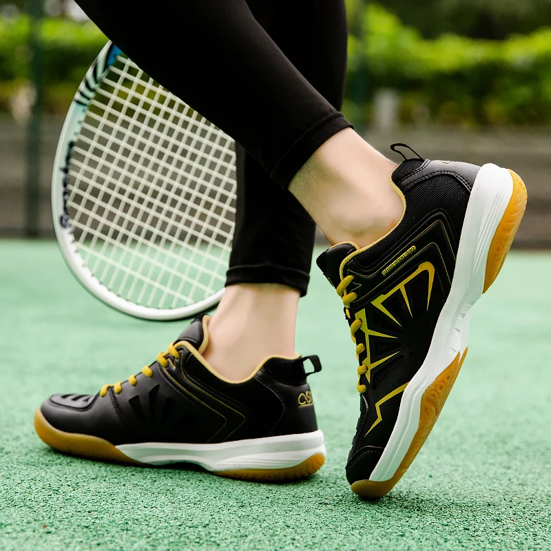 

2021 latest tennis shoes field training outdoor leisure couple table tennis shoes parent-child sports shoes