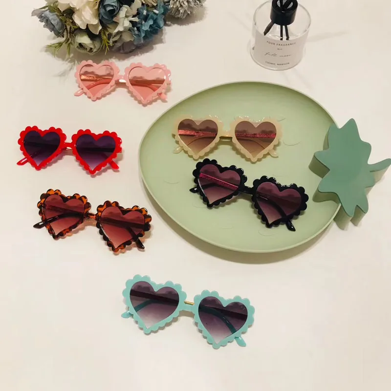 

Kids Sunglasses 2022 Brand NEW Lovely Heart Boys&Girls Sun Glasses UV400 Fashion Glasses 3-8yrs Cute Child Eyewear Retro N877