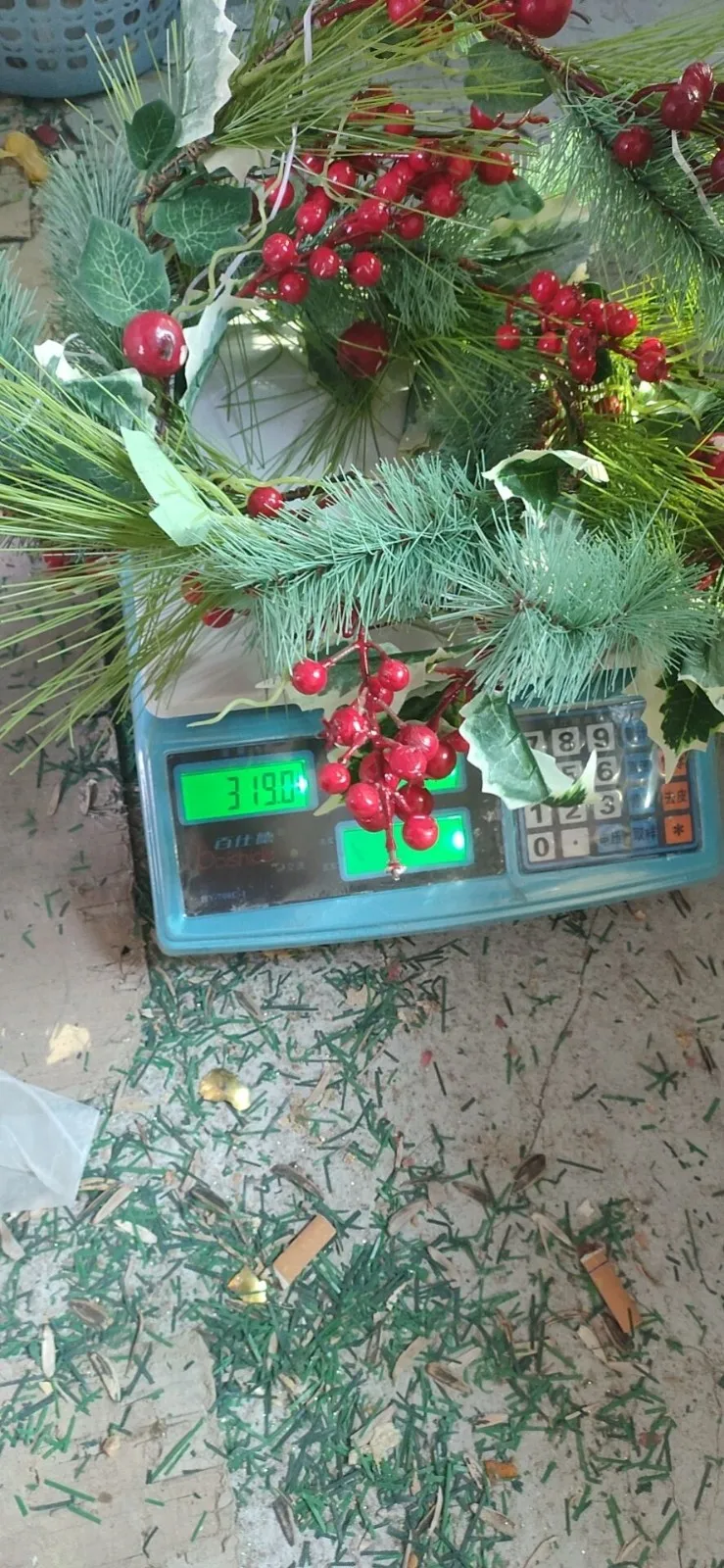 Дешевые шарики из красной сосны иглы Рождественский венок Рождественская